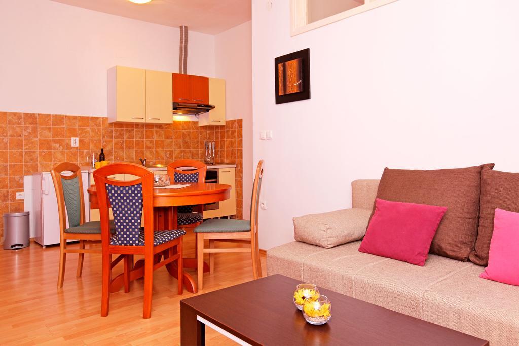 Guest House Kod Peskarije Vela Luka Δωμάτιο φωτογραφία